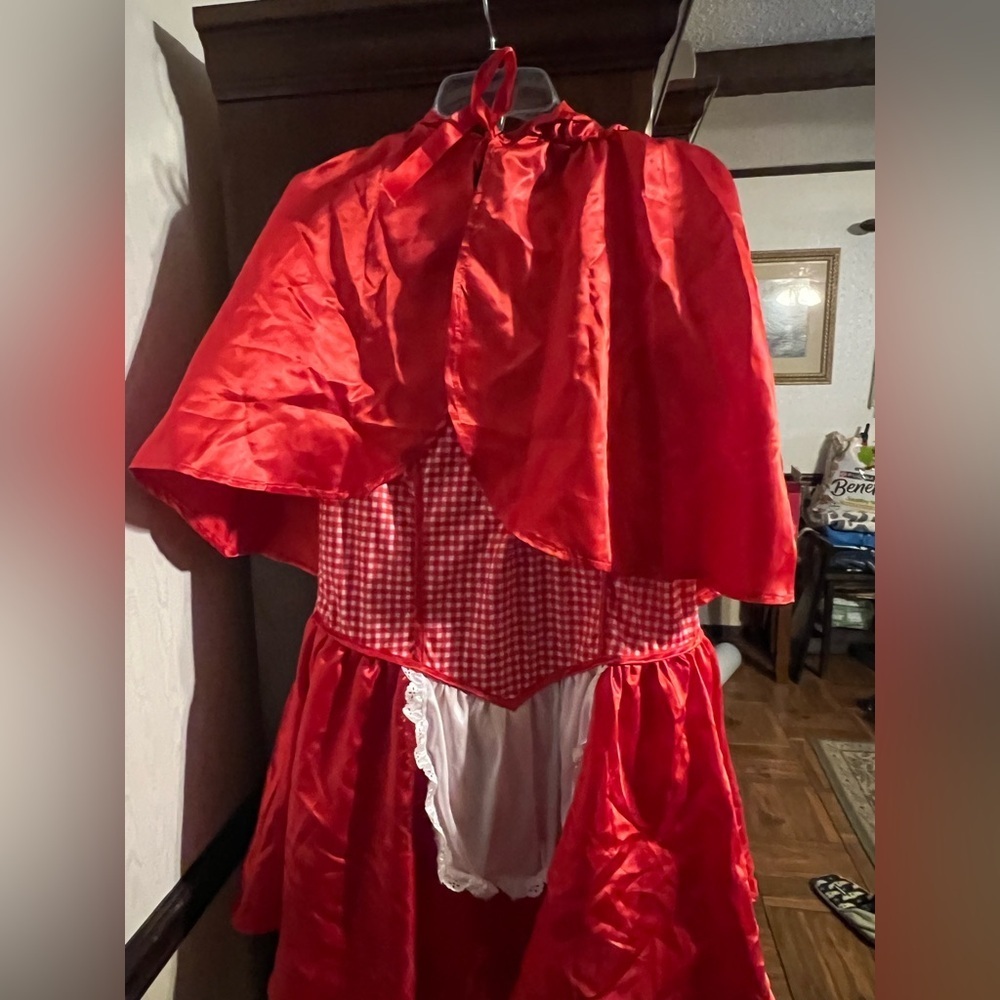 Little Red Riding Hood Women's Costume - Picture 3 of 5